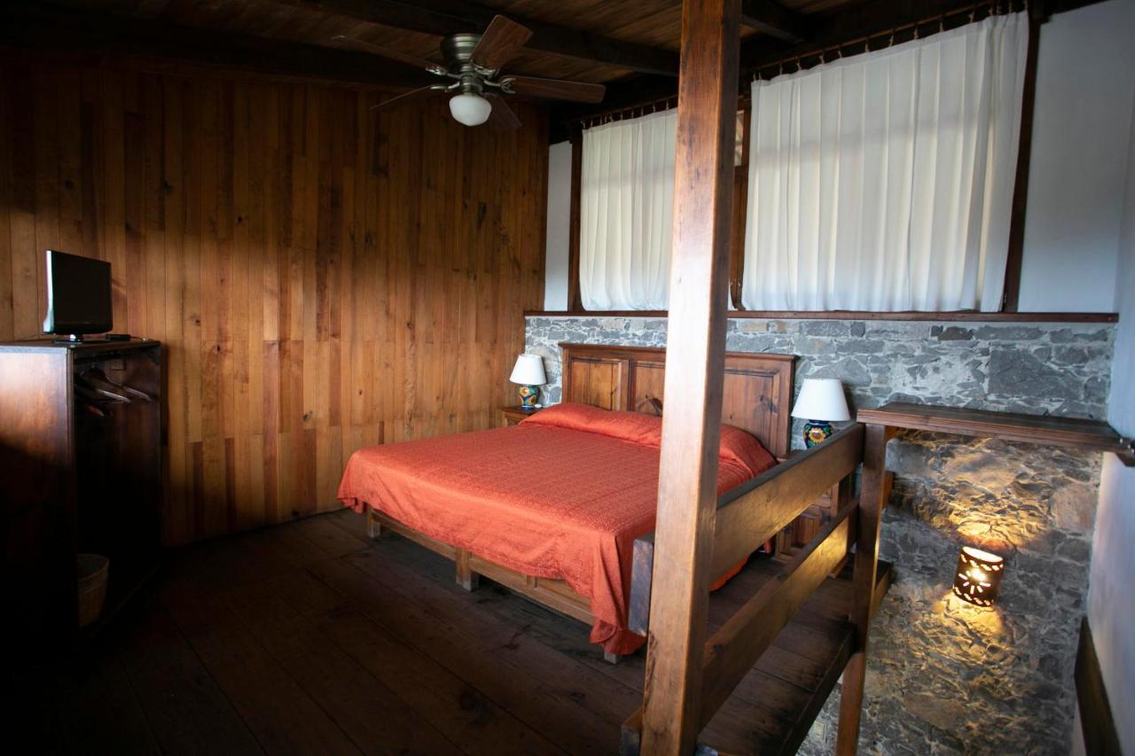 Hotel La Casa De Piedra Куэцалан-дель-Прогресо Экстерьер фото