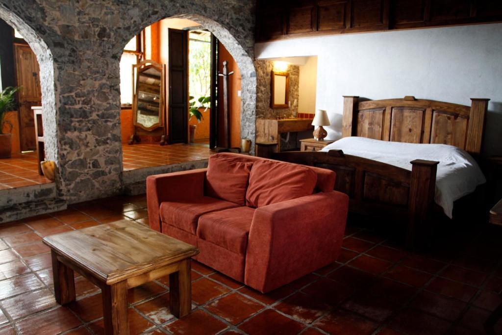 Hotel La Casa De Piedra Куэцалан-дель-Прогресо Экстерьер фото