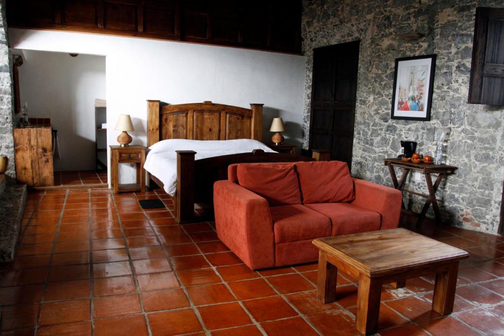 Hotel La Casa De Piedra Куэцалан-дель-Прогресо Экстерьер фото