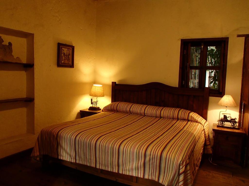 Hotel La Casa De Piedra Куэцалан-дель-Прогресо Экстерьер фото