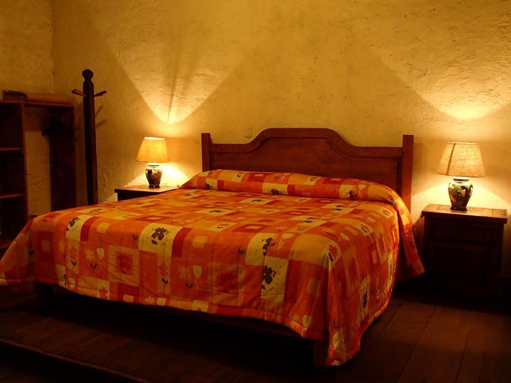 Hotel La Casa De Piedra Куэцалан-дель-Прогресо Экстерьер фото